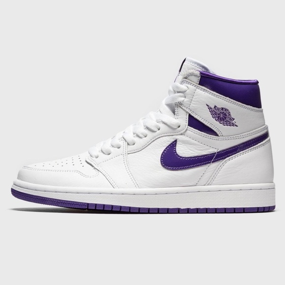 Women's Jordan 1 High OG Court Purple & White - Picture 2 of 5